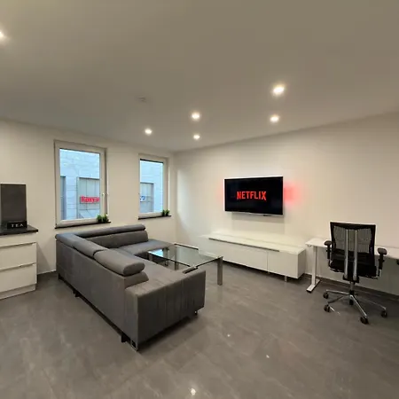 Luxus - 2 Direkt Im Zentrum, 200m Vom Schloss Und Marktplatz - 24h Check-in - Balkon - Klima - Wlan - Waschmaschine Ludwigsburg