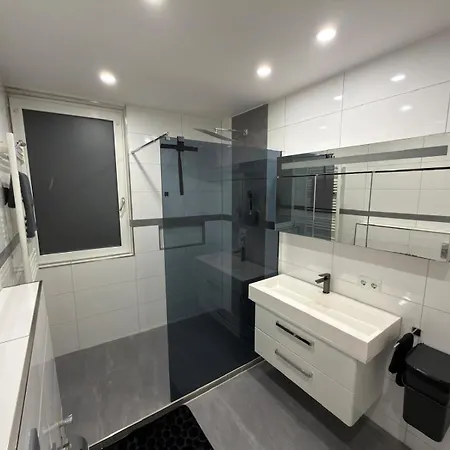 Luxus - 2 Direkt Im Zentrum, 200m Vom Schloss Und Marktplatz - 24h Check-in - Balkon - Klima - Wlan - Waschmaschine Apartamento *