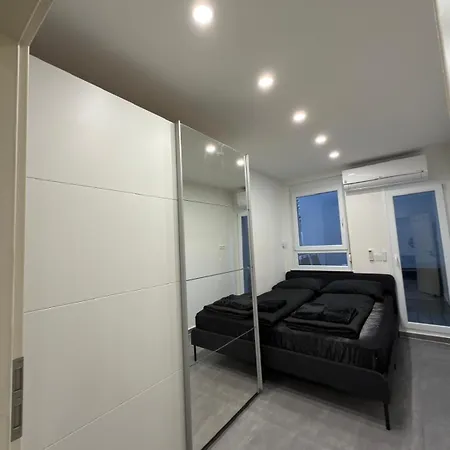 Luxus - 2 Direkt Im Zentrum, 200m Vom Schloss Und Marktplatz - 24h Check-in - Balkon - Klima - Wlan - Waschmaschine *